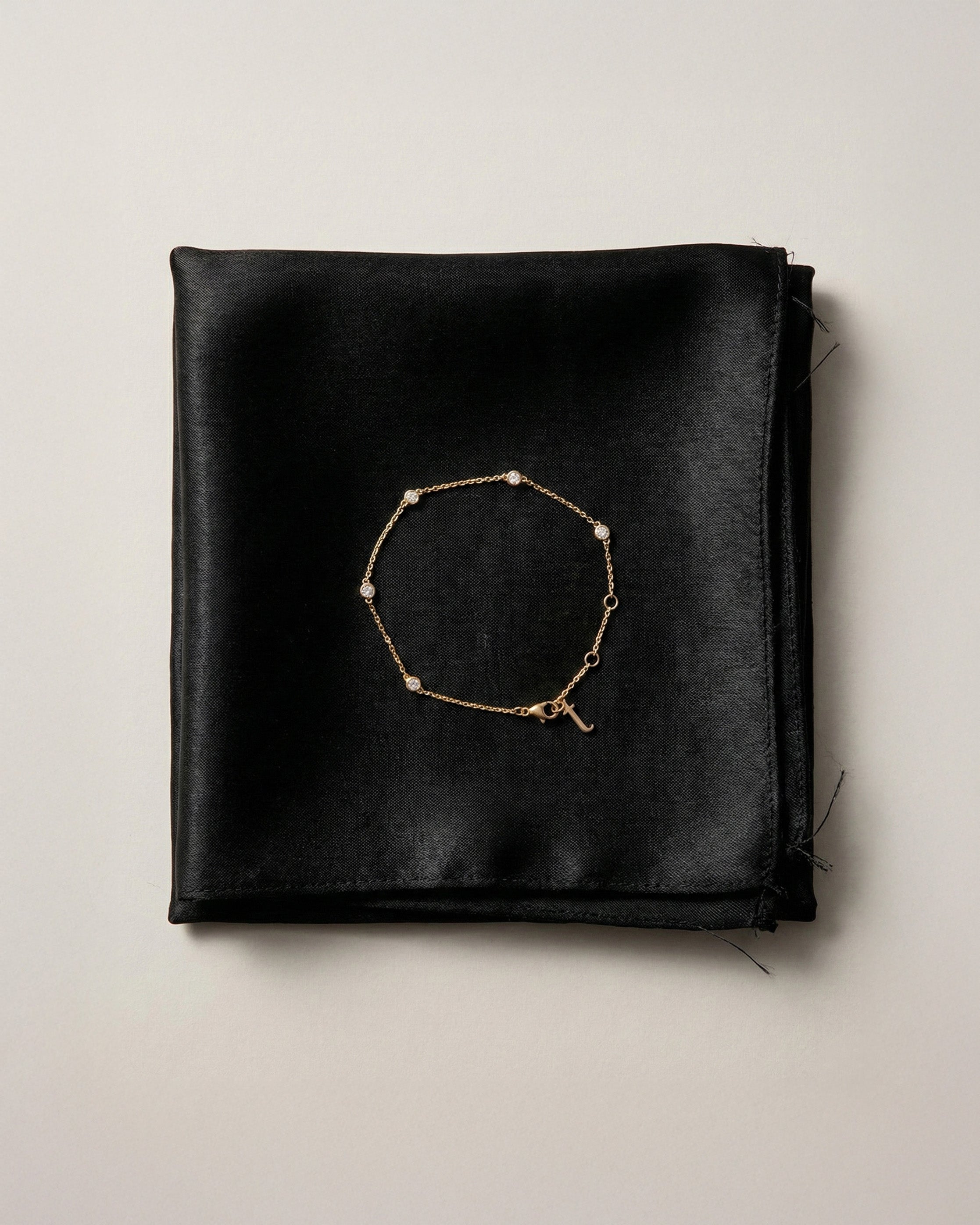 The Bezel Diamond Station Bracelet Gold
